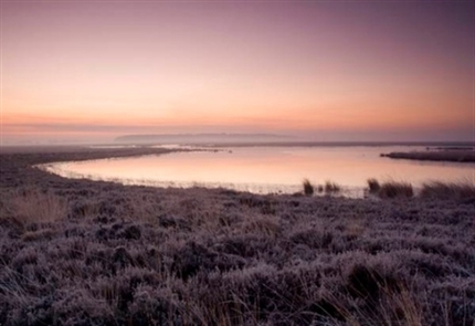 Sfeerplaatjes van mogelijke pingoruïnes (foto’s: Maarten Westmaas)