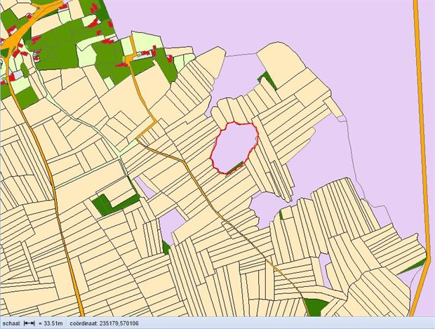 Kaartfragment van het grondgebruik in 1832, waarbij het Middelveen door akkers wordt omgeven.