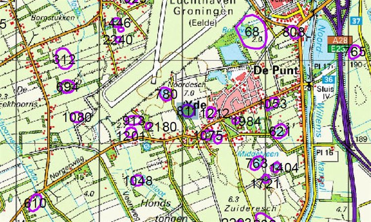 Pingokaart met topografische ondergrond met in het midden (811) pingoruïne De Moespot.