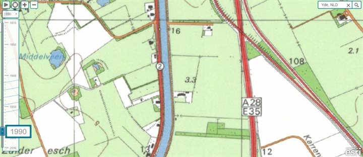 Topografische kaart 1990. Er ontwikkelt zich meer groen rondom het veentje. Ook is er weer water zichtbaar.